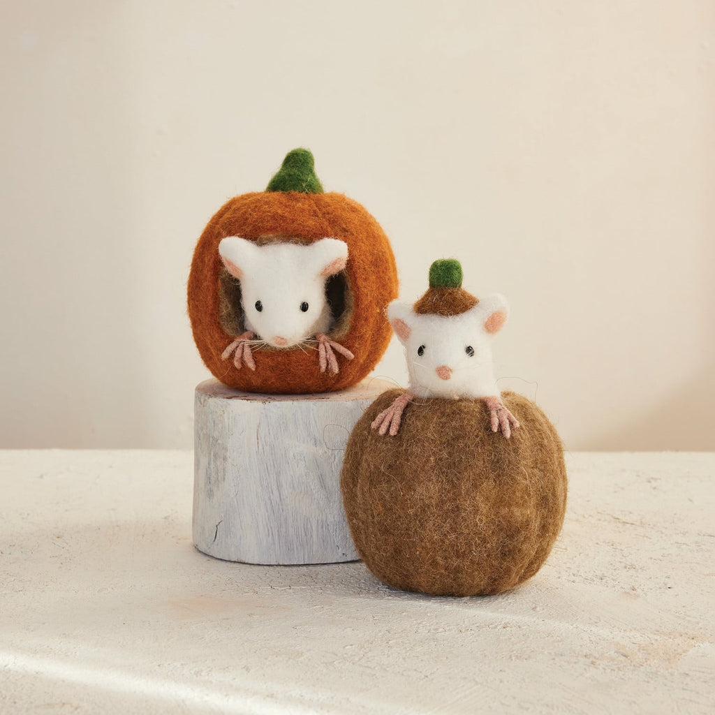 Handcrafted Wool Felt Pumpkin with Mouse