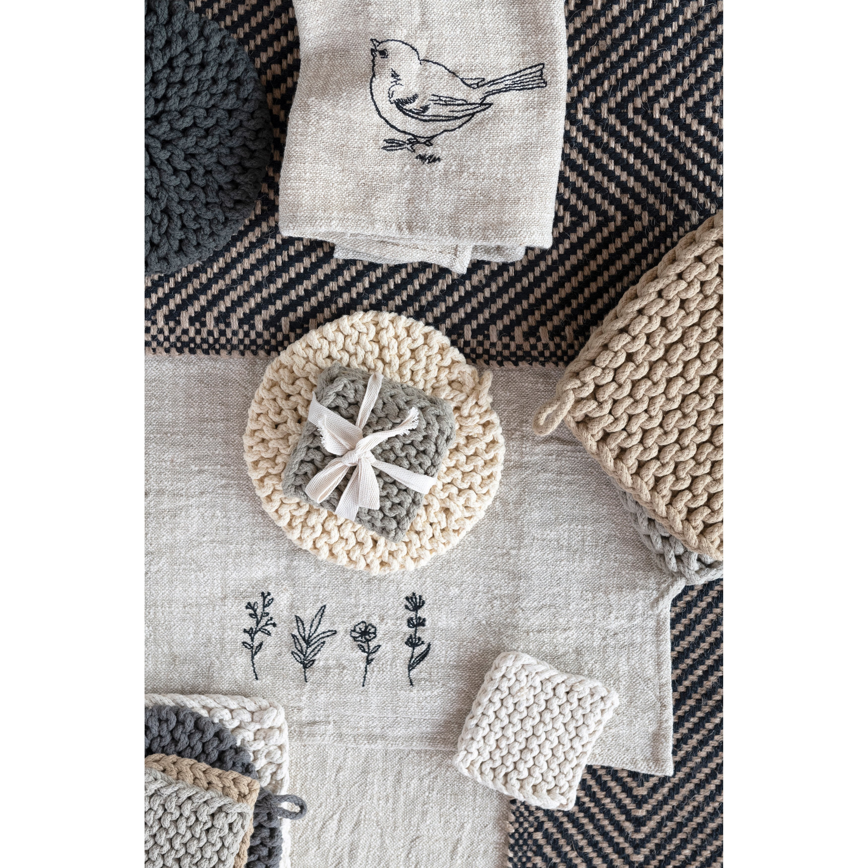 Hand-Crocheted Cotton Pot Holder — Backyard Farmer