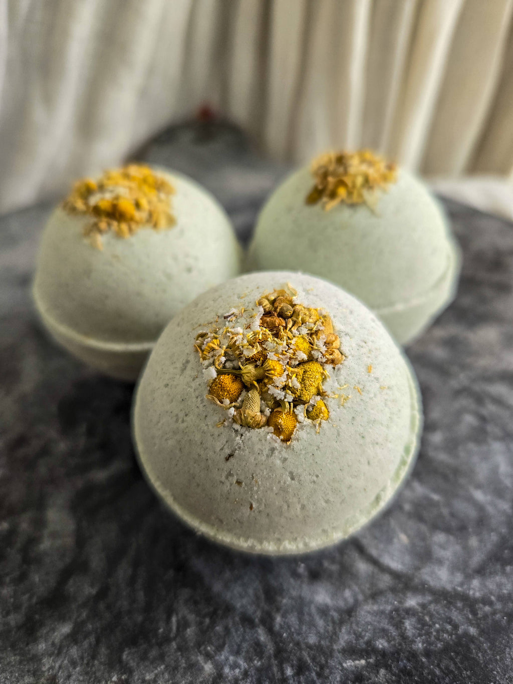 Gnat and Bee Refresh Natural Bath Bomb