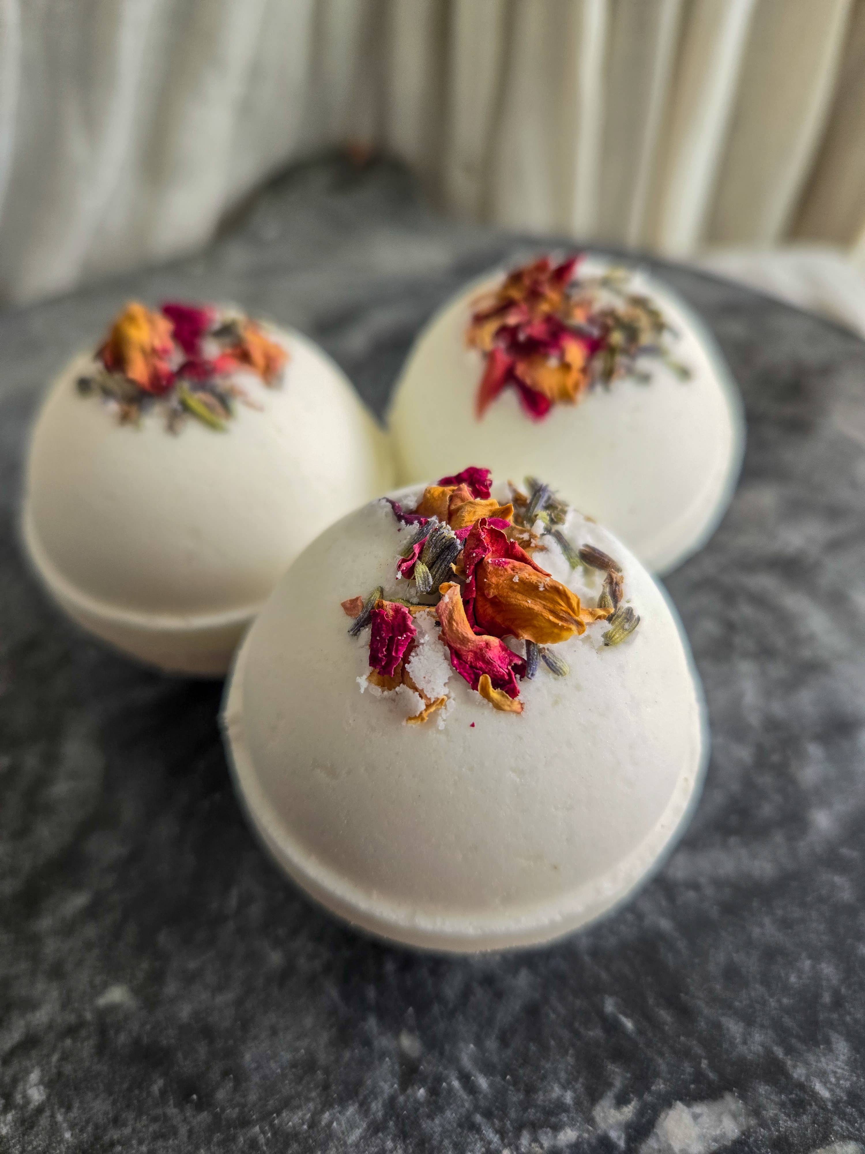 Gnat and Bee The Dreamer Natural Bath Bomb