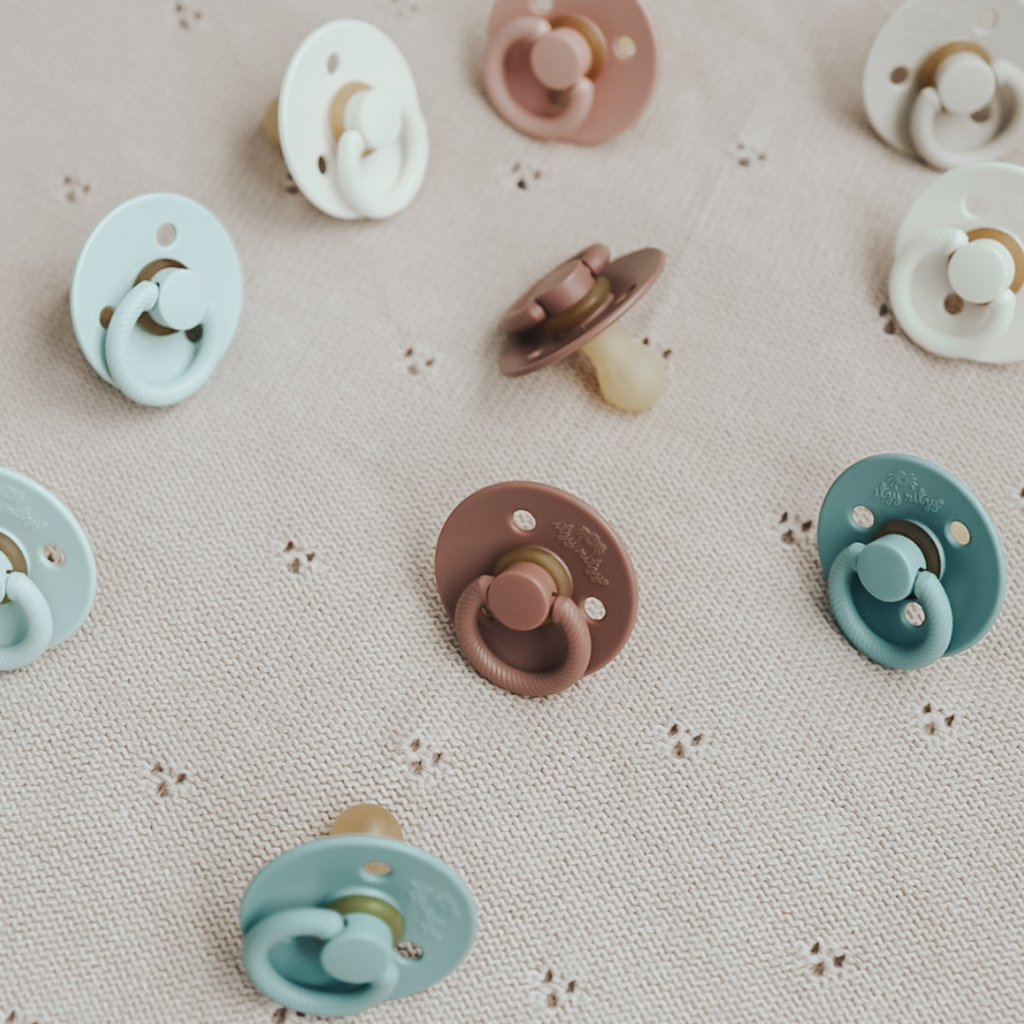 Itzy Ritzy Soother Natural Rubber Pacifier Set