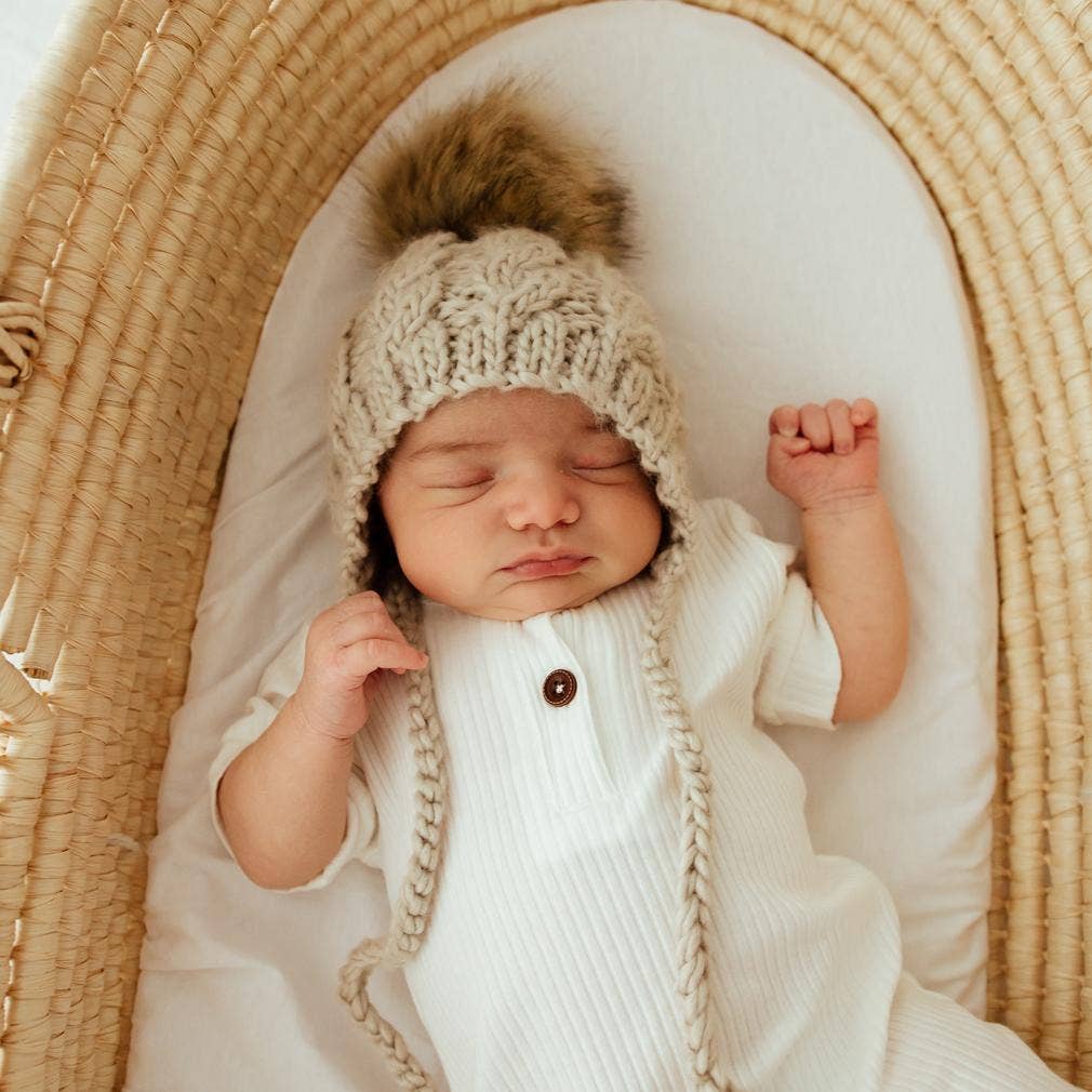 Huggalugs Aspen Oatmeal Cable Knit Bonnet