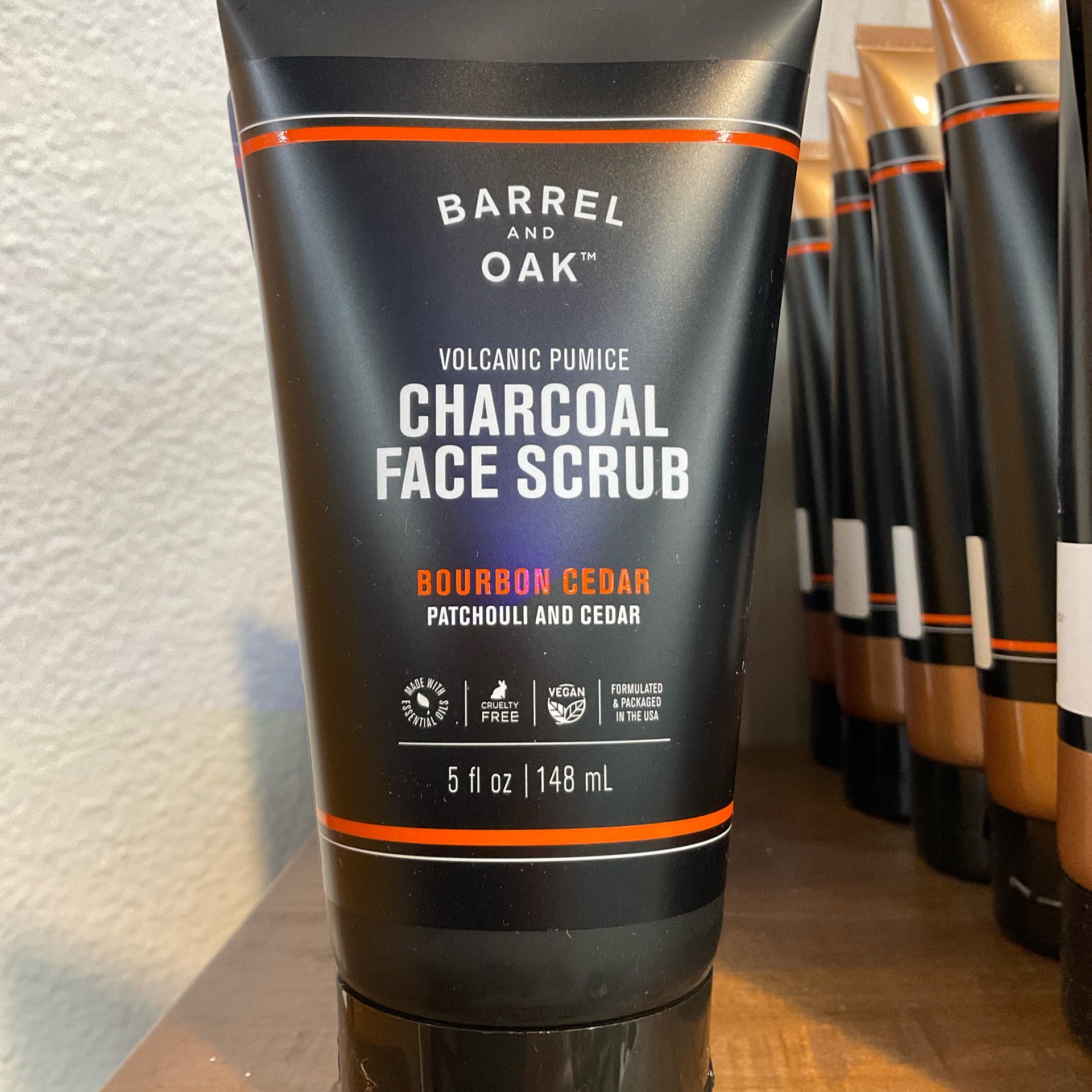 Barrel & Oak Face Scrub, Volcanic Pumice Bourbon Cedar