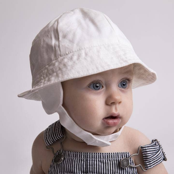 Huggalugs Tyrolean White Hat with Chinstrap — UPF 50+