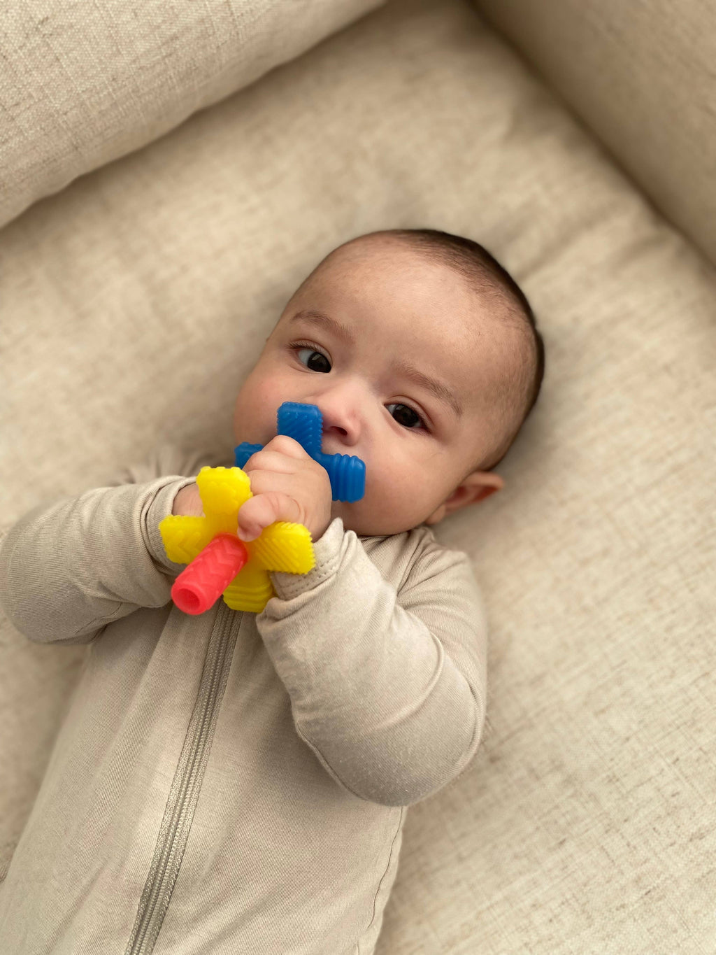 Itzy Ritzy Teensy Tubes Sensory Teether