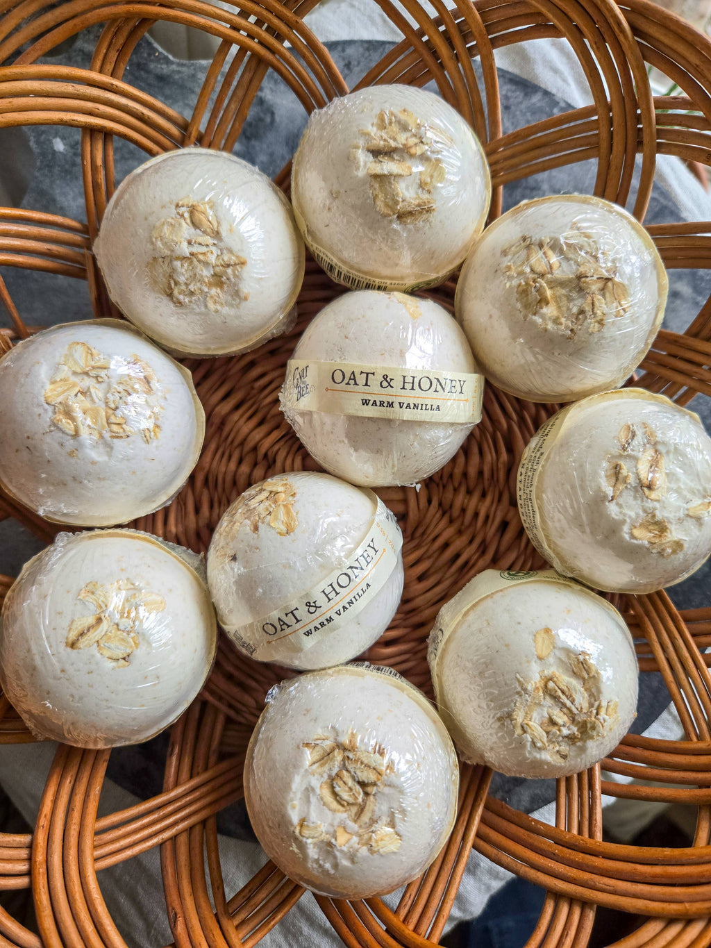 Gnat and Bee Oat and Honey Natural Bath Bomb