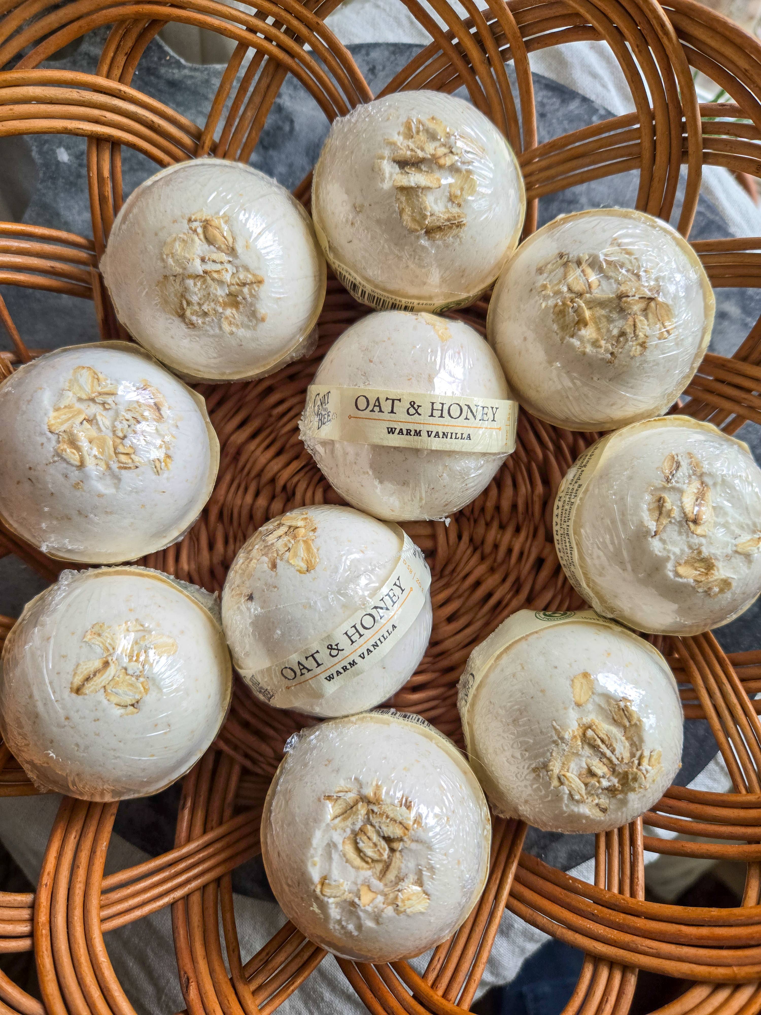 Gnat and Bee Oat and Honey Natural Bath Bomb