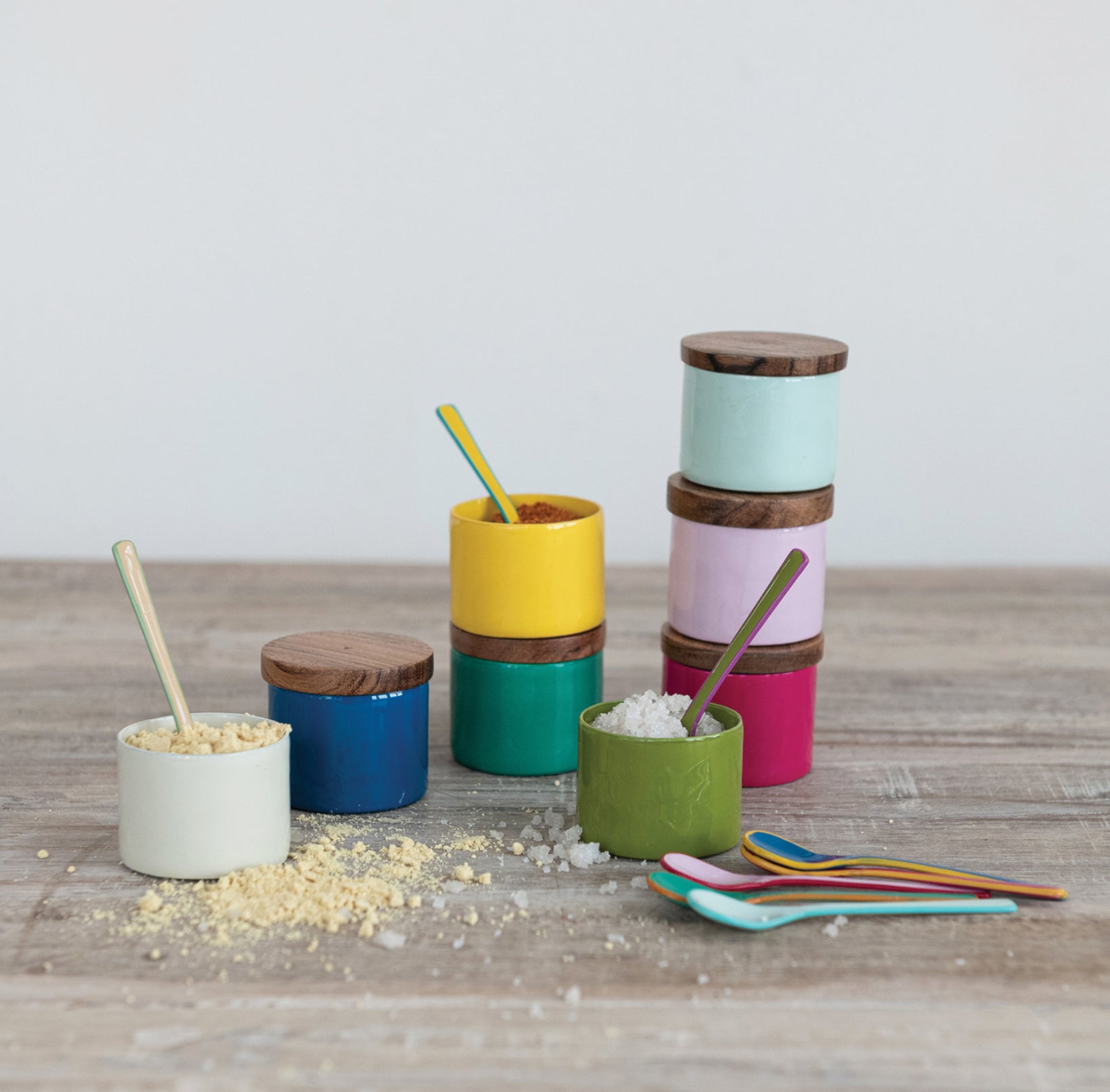 Enameled Stainless Mini Pinch Pot with Acacia Lid
