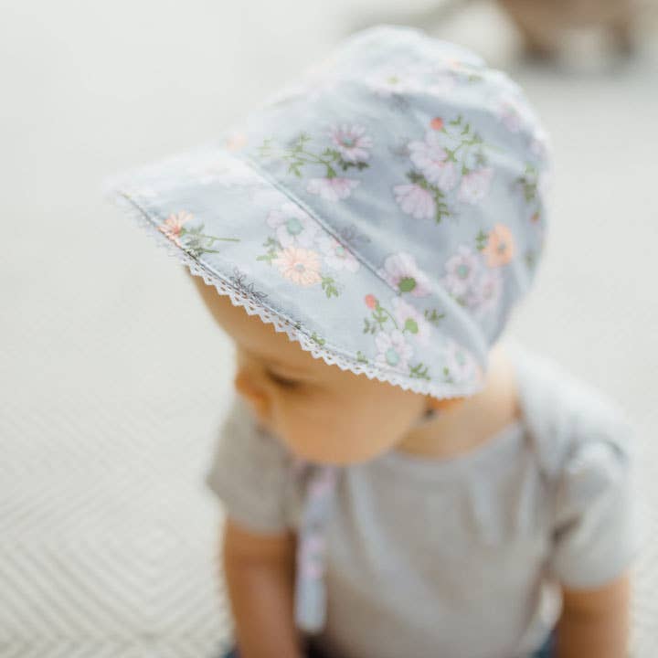 Huggalugs Daisy Sunbonnet — UPF 25+