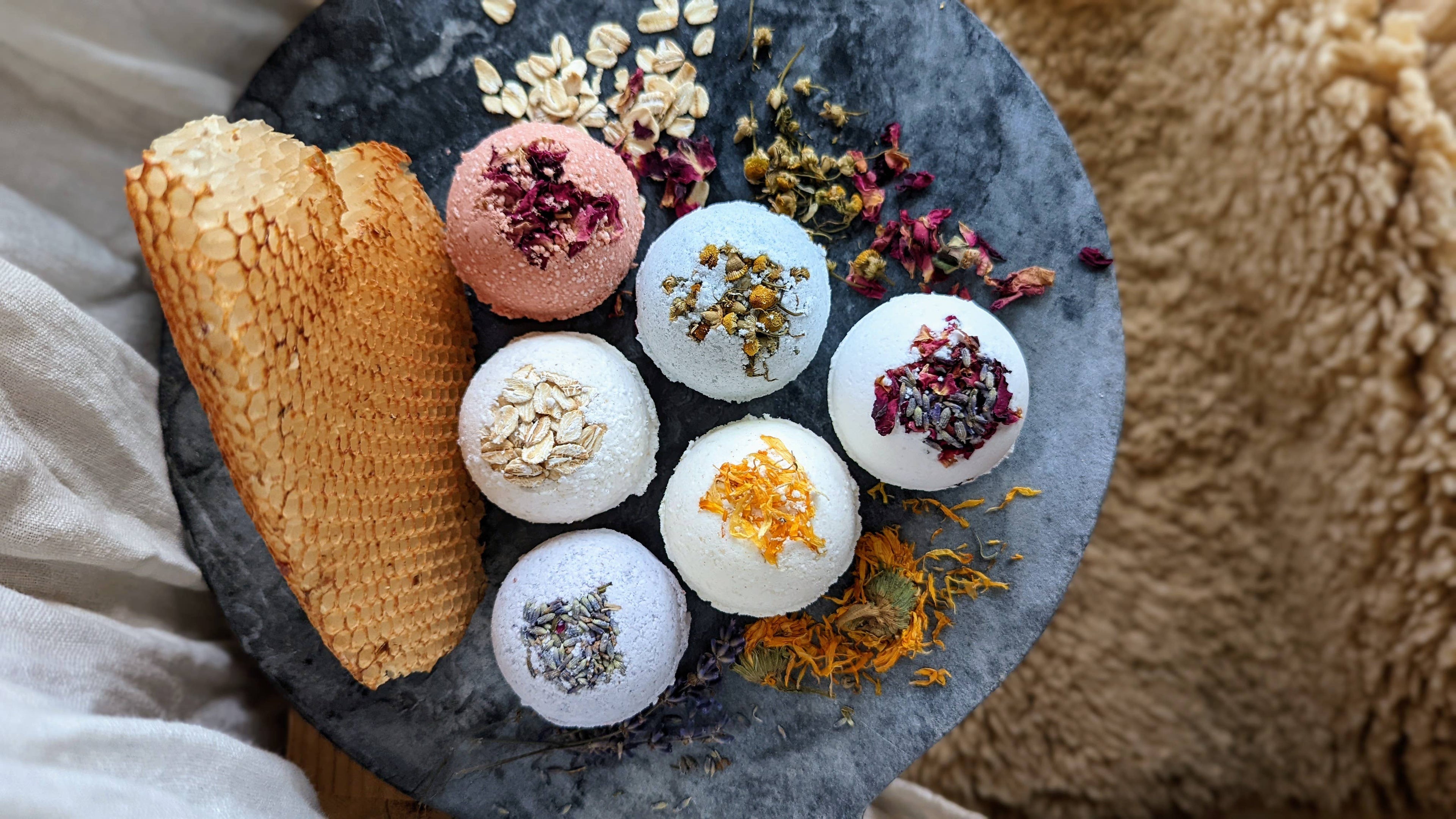 Gnat and Bee The Dreamer Natural Bath Bomb