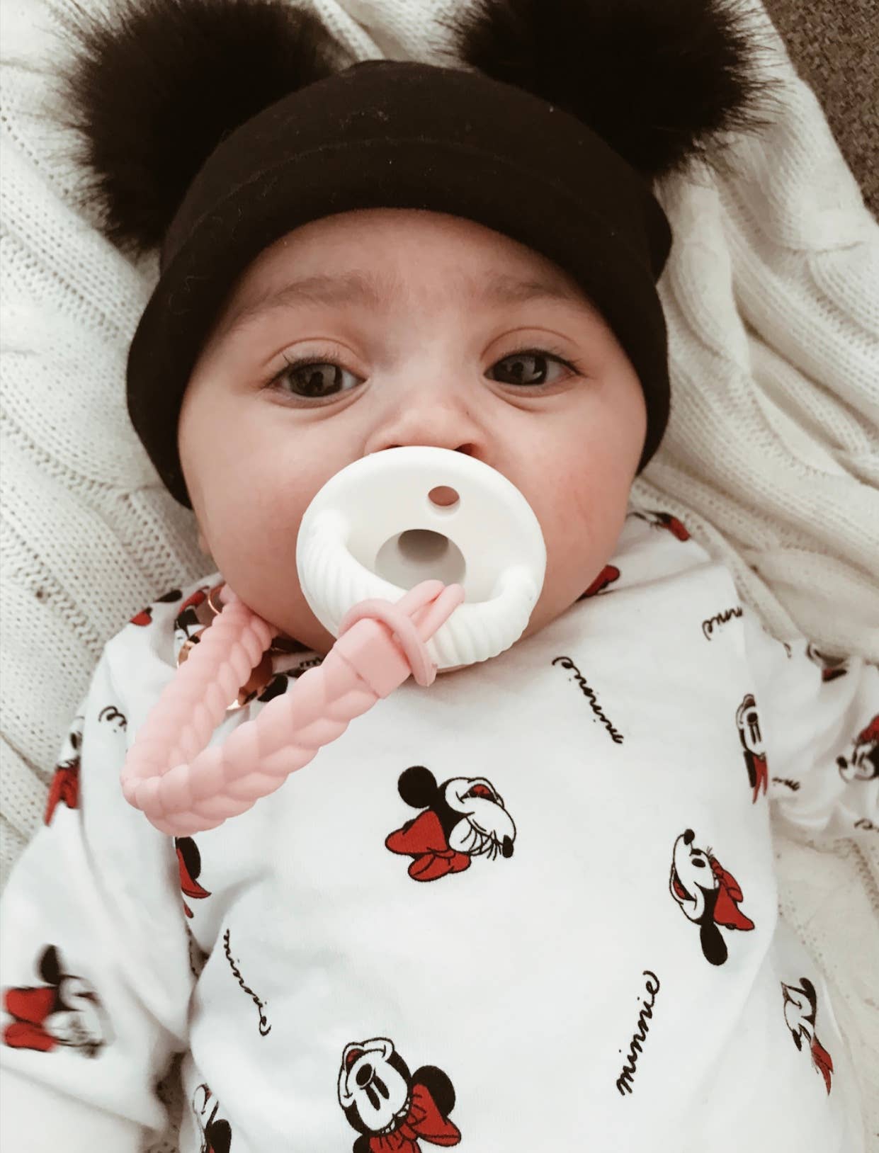 Itzy Ritzy Sweetie Strap Silicone Pacifier Clip