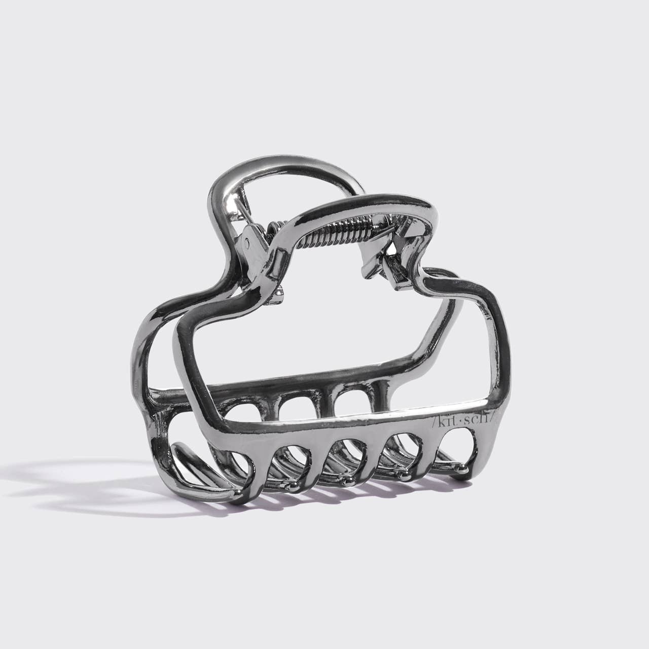 Kitsch Metal Medium Puffy Claw Clip — Hematite